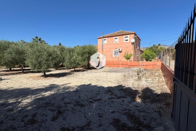 Tweedehands - Landelijk eigendom -
Albatera - Inland