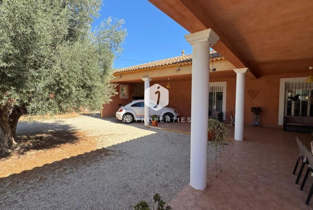 Tweedehands - Landelijk eigendom -
Albatera - Inland