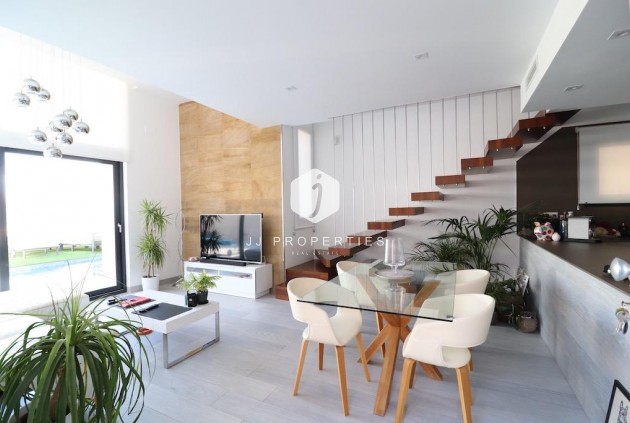 Resale - Villa -
Orihuela Costa - Costa Blanca