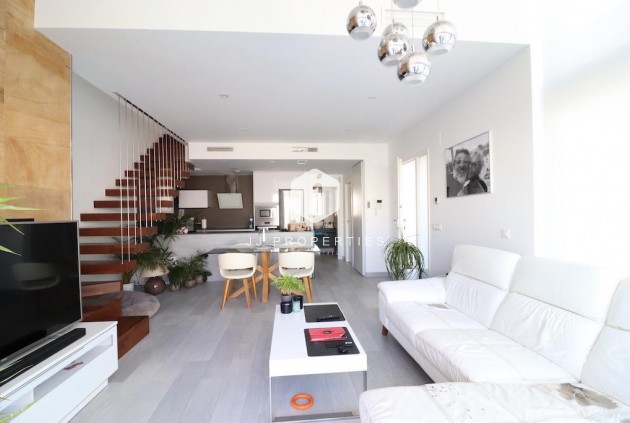 Resale - Villa -
Orihuela Costa - Costa Blanca