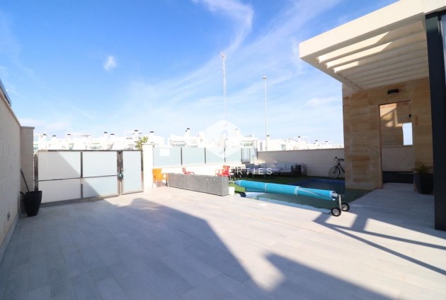 Resale - Villa -
Orihuela Costa - Costa Blanca