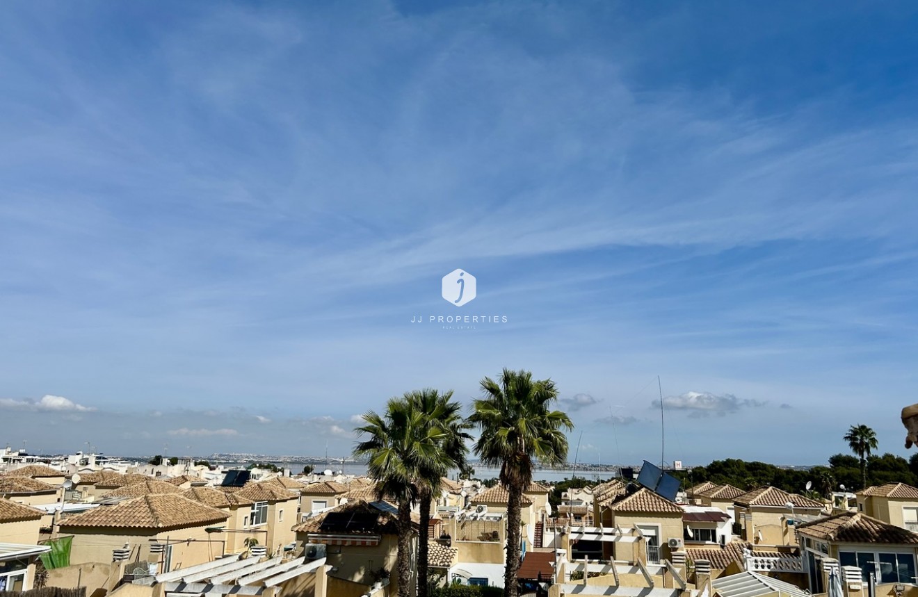 Resale - Apartment / flat -
Los Altos - Costa Blanca