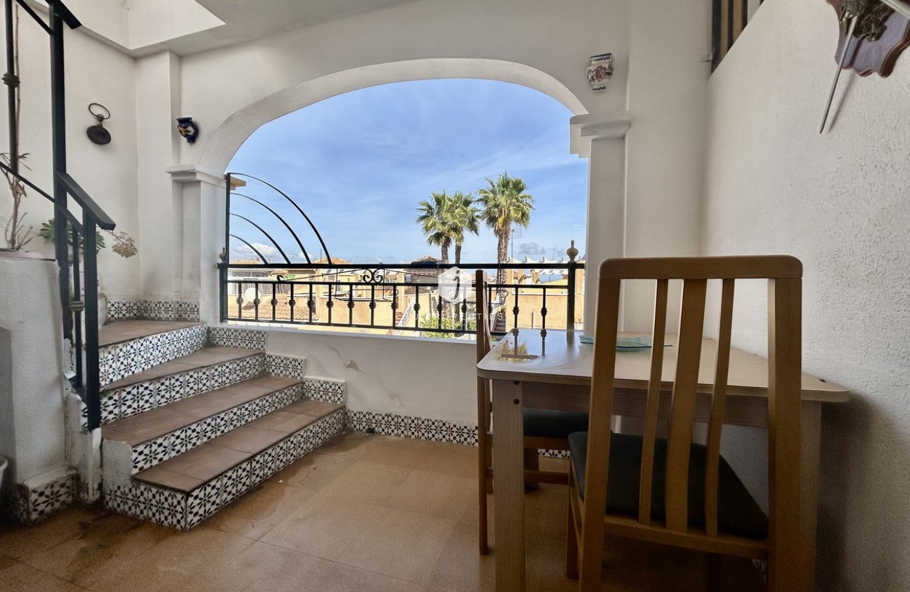 Resale - Apartment / flat -
Los Altos - Costa Blanca
