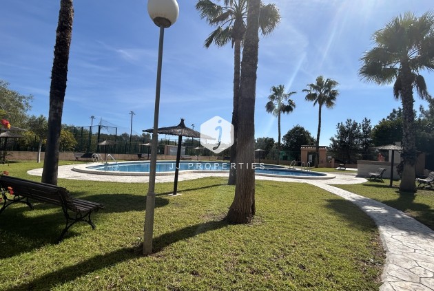 Resale - Apartment / flat -
Los Altos - Costa Blanca