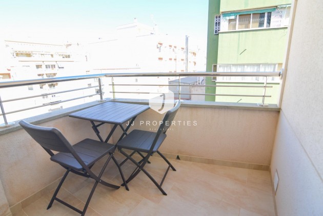 Resale - Apartment / flat -
Torrevieja - Playa del Cura