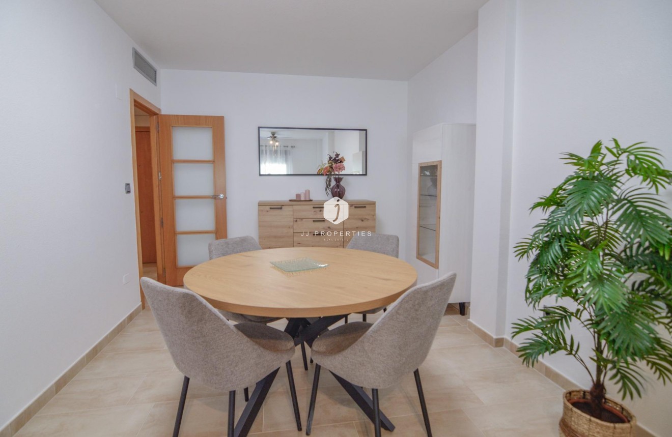 Resale - Apartment / flat -
Torrevieja - Playa del Cura