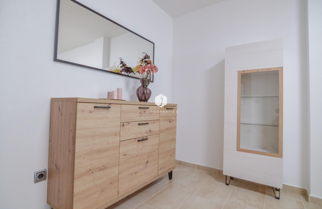 Resale - Apartment / flat -
Torrevieja - Playa del Cura