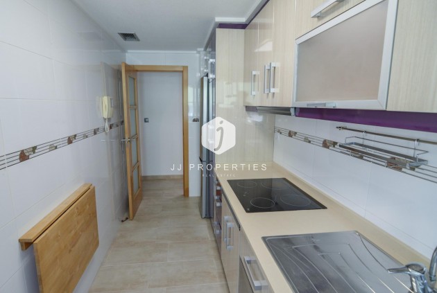 Resale - Apartment / flat -
Torrevieja - Playa del Cura