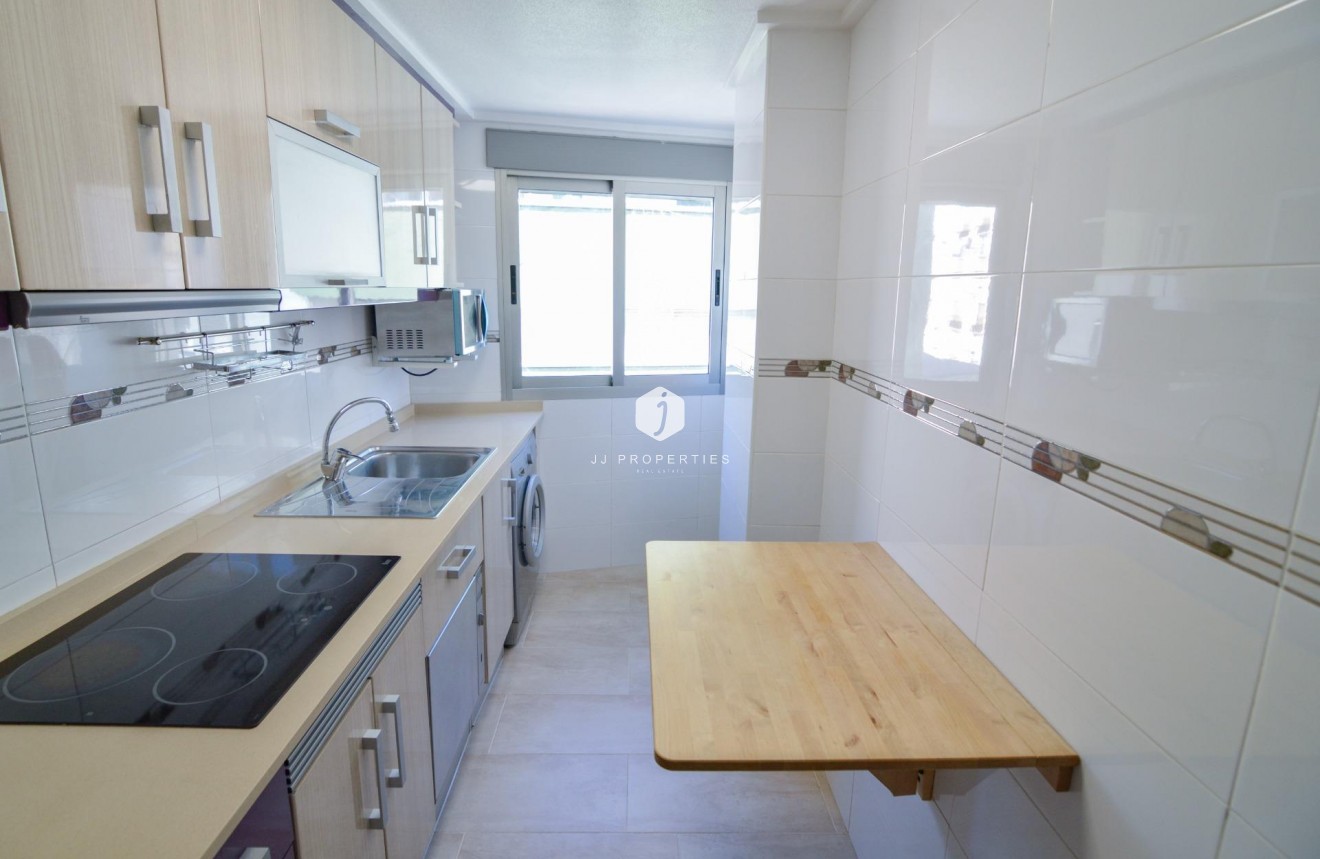 Resale - Apartment / flat -
Torrevieja - Playa del Cura