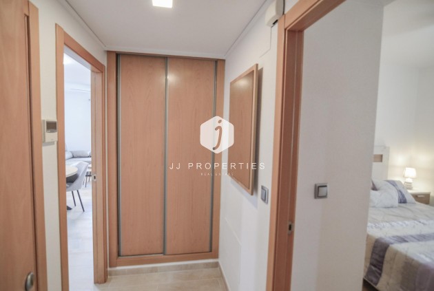 Resale - Apartment / flat -
Torrevieja - Playa del Cura