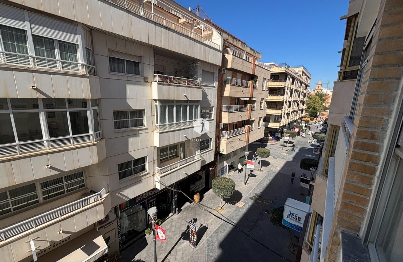 Resale - Apartment / flat -
Torrevieja