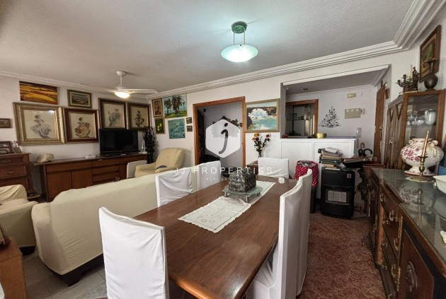 Resale - Apartment / flat -
Torrevieja