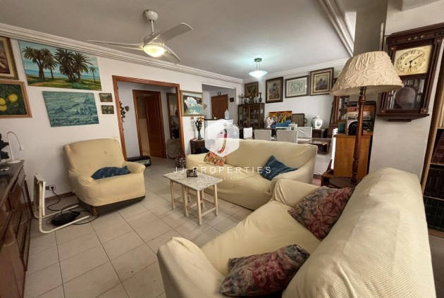 Resale - Apartment / flat -
Torrevieja