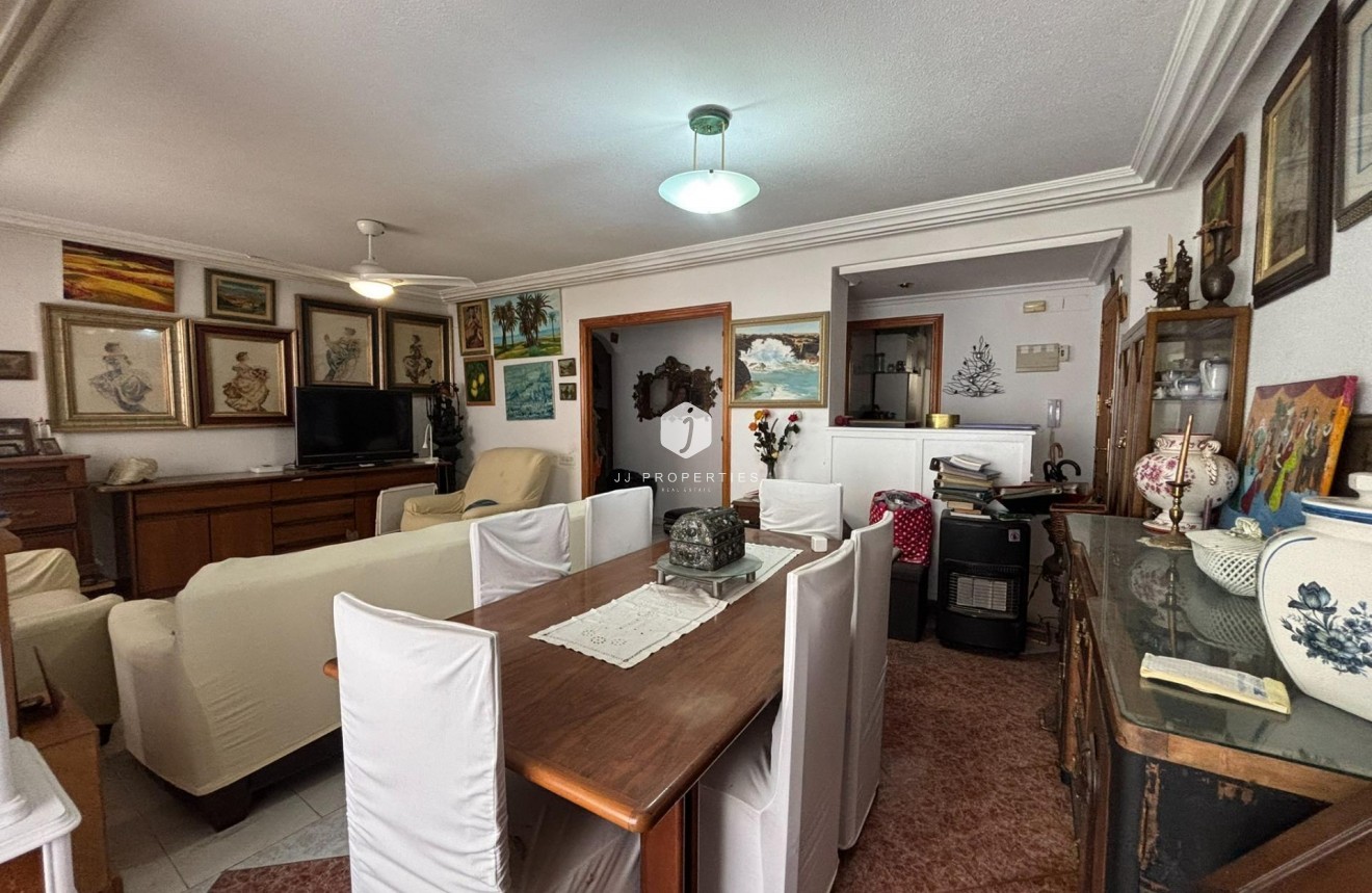 Resale - Apartment / flat -
Torrevieja