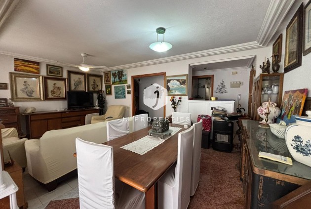 Resale - Apartment / flat -
Torrevieja