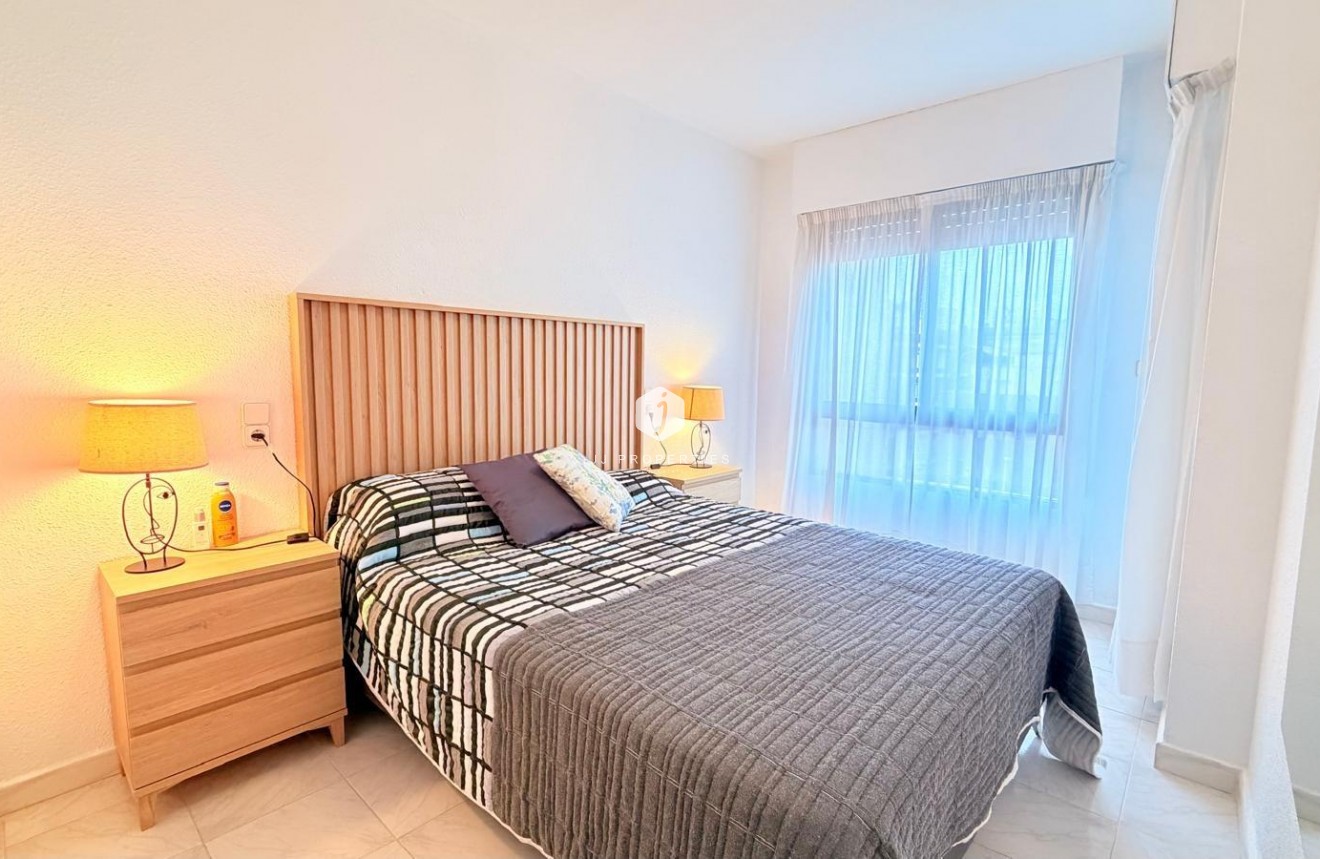 Resale - Apartment / flat -
Torrevieja - Centro