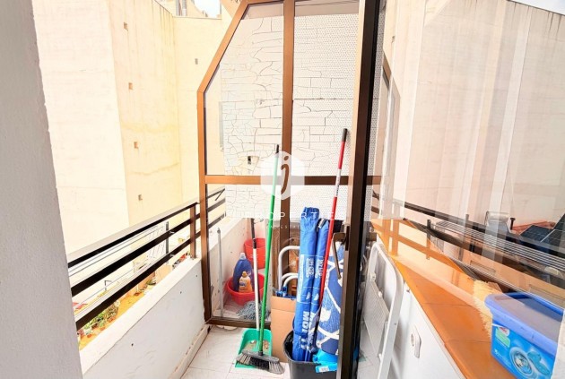 Resale - Apartment / flat -
Torrevieja - Centro