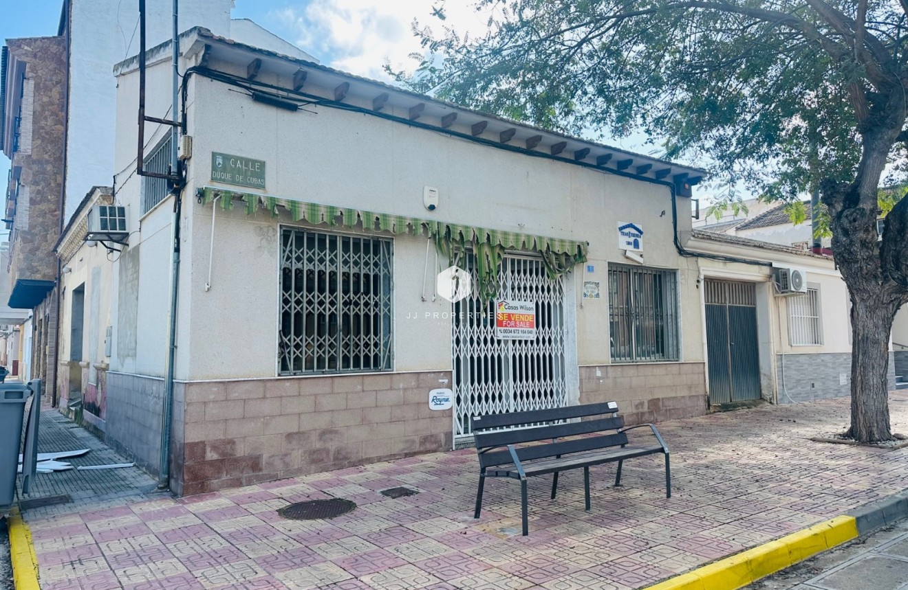 Resale - Chalet -
Jacarilla - Inland