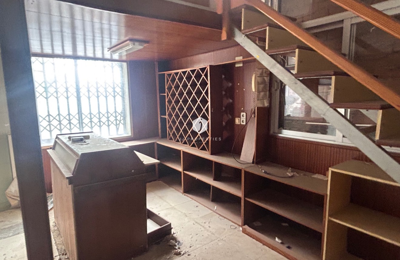 Resale - Chalet -
Jacarilla - Inland