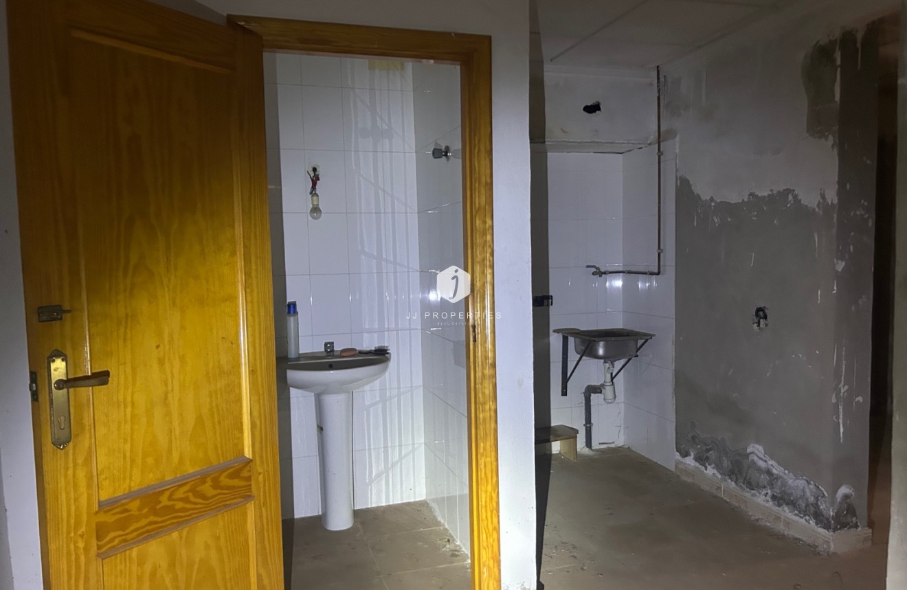 Resale - Chalet -
Jacarilla - Inland