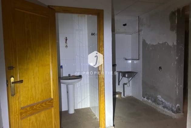 Resale - Chalet -
Jacarilla - Inland