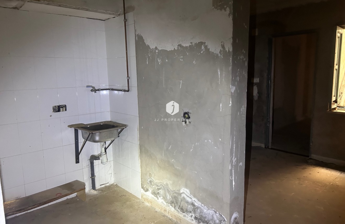 Resale - Chalet -
Jacarilla - Inland