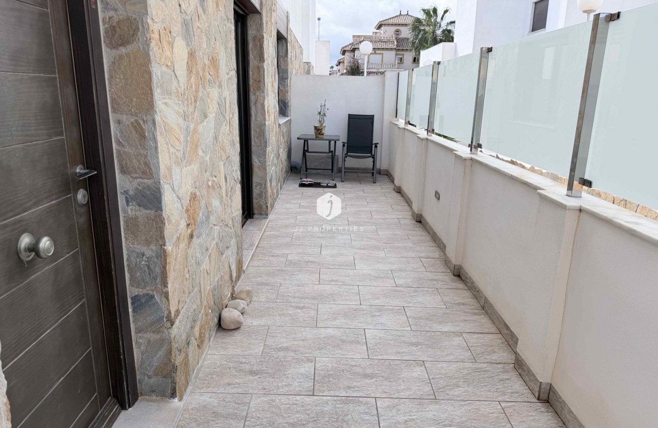 Resale - Chalet -
Cabo Roig - Costa Blanca