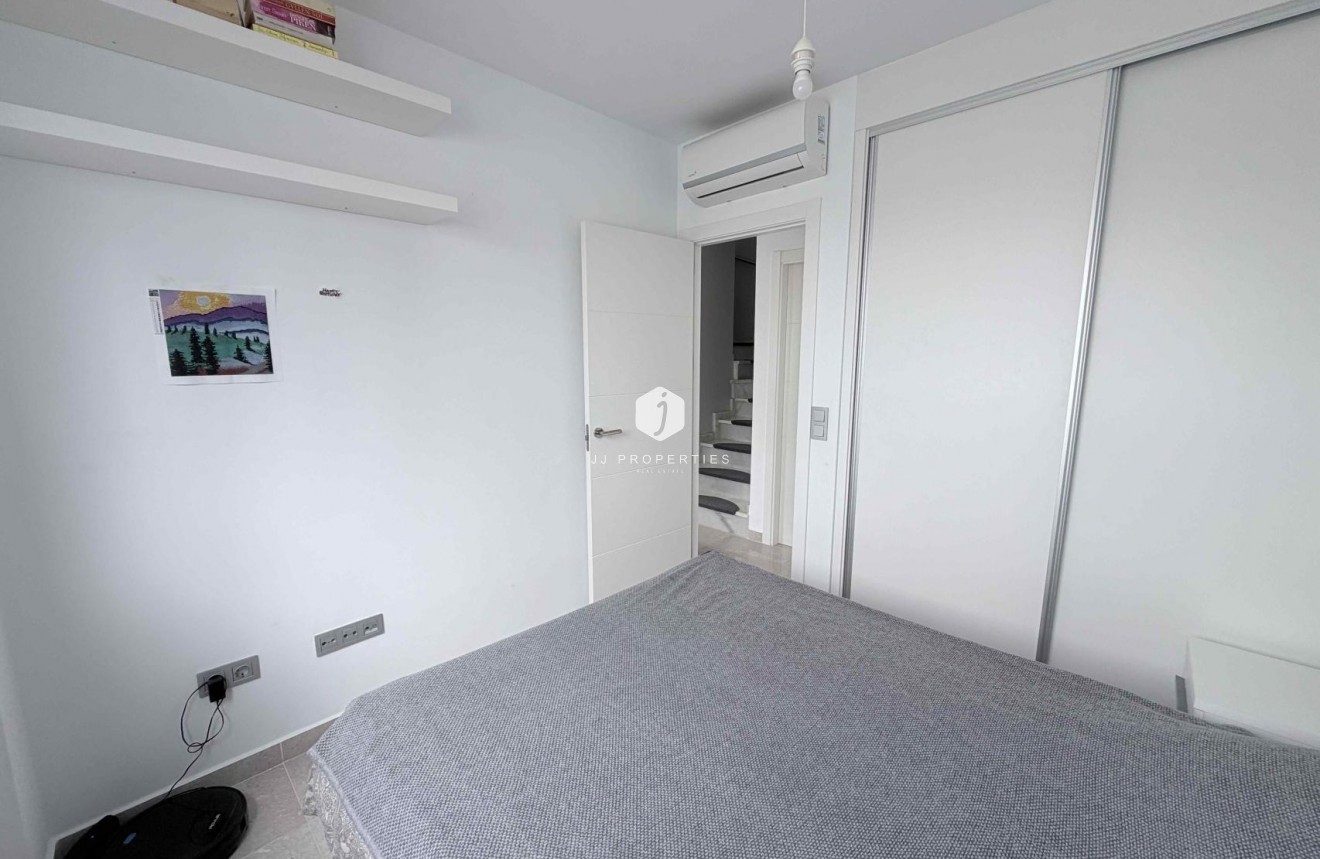 Resale - Chalet -
Cabo Roig - Costa Blanca