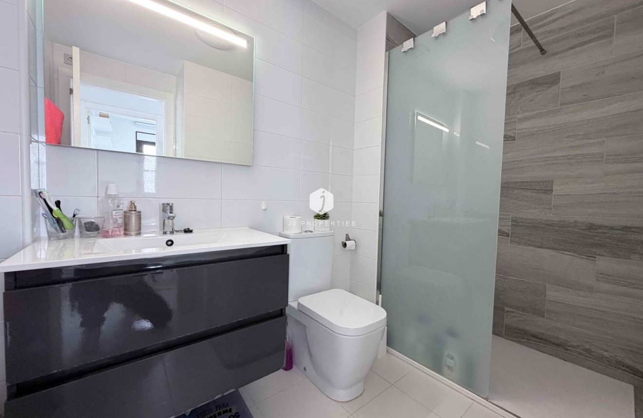 Resale - Chalet -
Cabo Roig - Costa Blanca