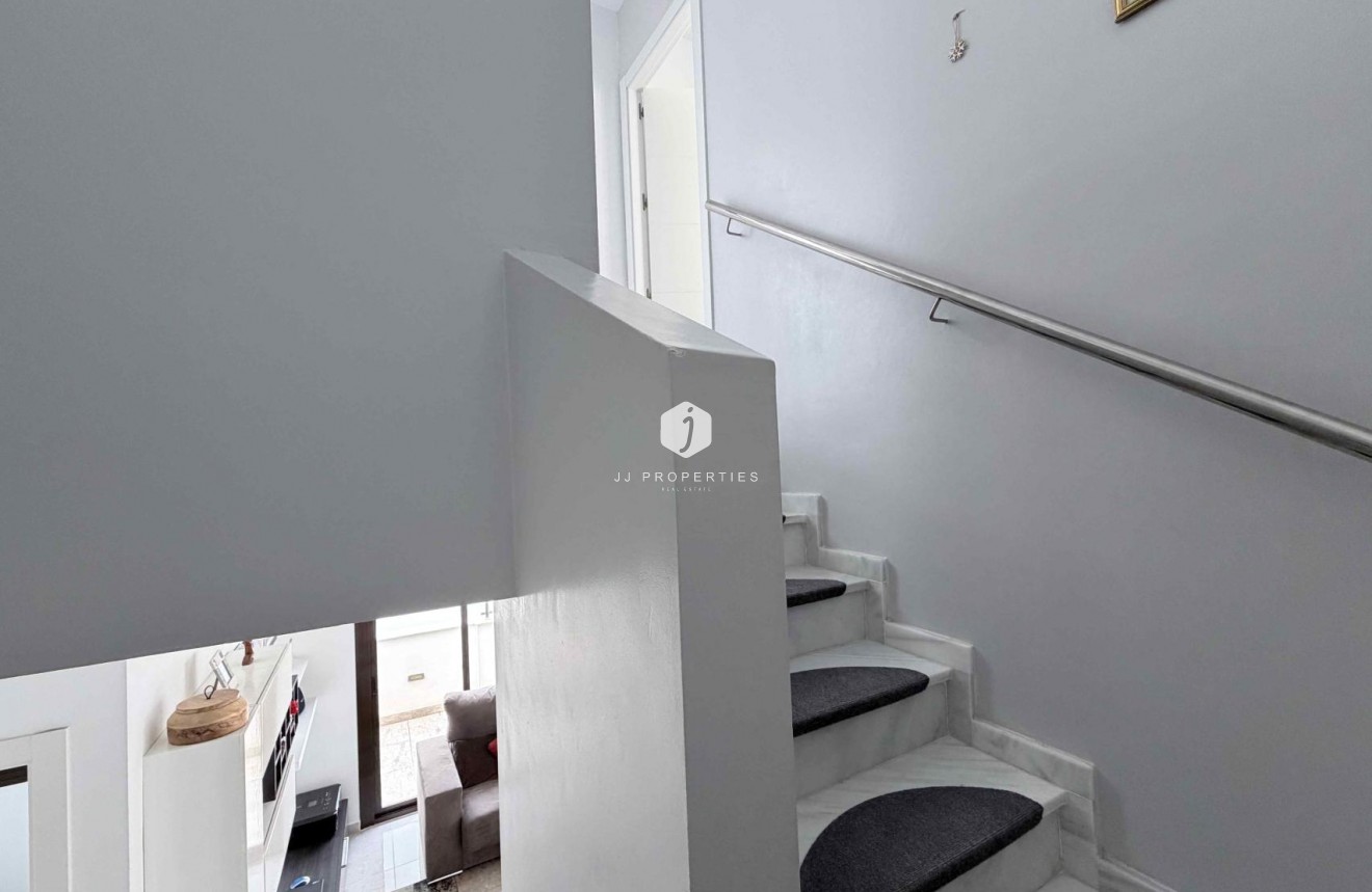 Resale - Chalet -
Cabo Roig - Costa Blanca