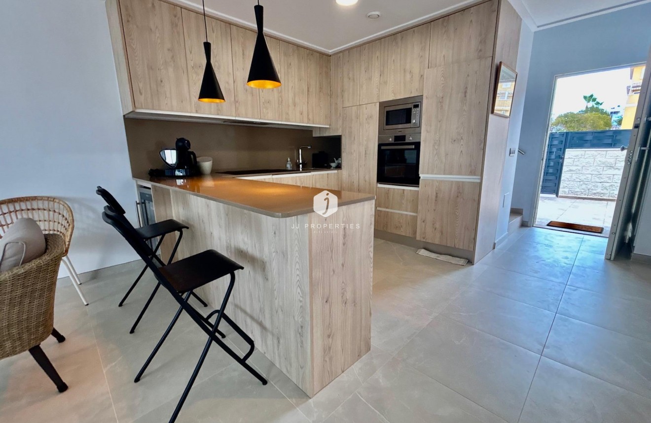 Resale - Villa -
Benijofar - Pueblo 4