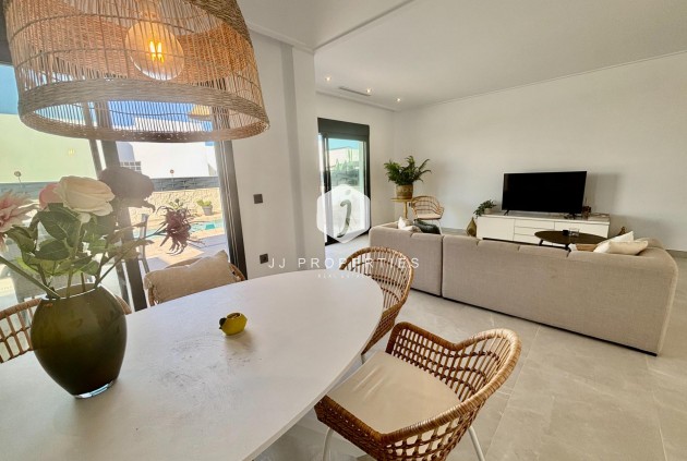 Resale - Villa -
Benijofar - Pueblo 4