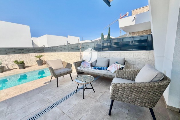 Resale - Villa -
Benijofar - Pueblo 4