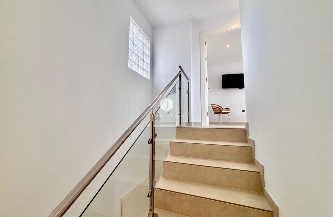 Resale - Villa -
Benijofar - Pueblo 4