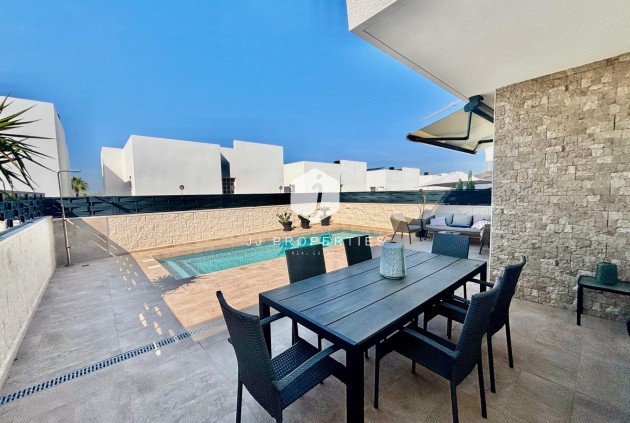 Resale - Villa -
Benijofar - Pueblo 4