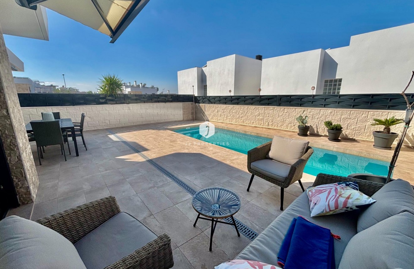 Resale - Villa -
Benijofar - Pueblo 4