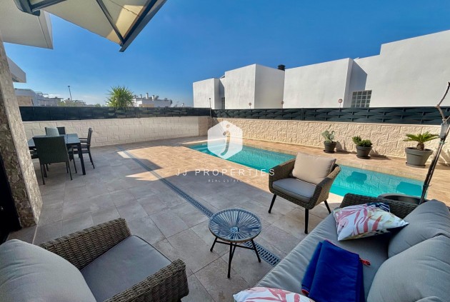 Resale - Villa -
Benijofar - Pueblo 4