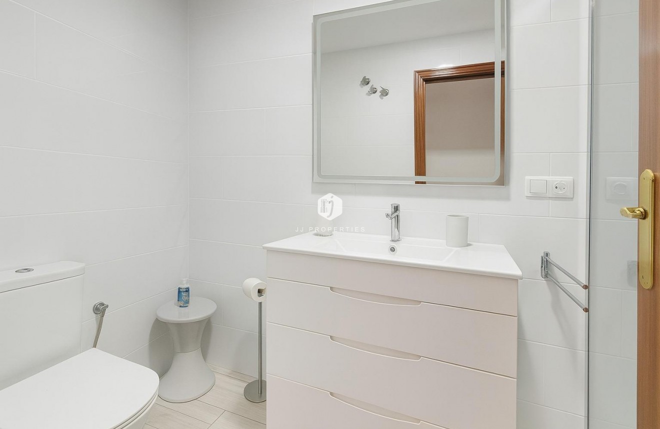 Segunda mano - Apartamento / piso -
Torrevieja - Acequion