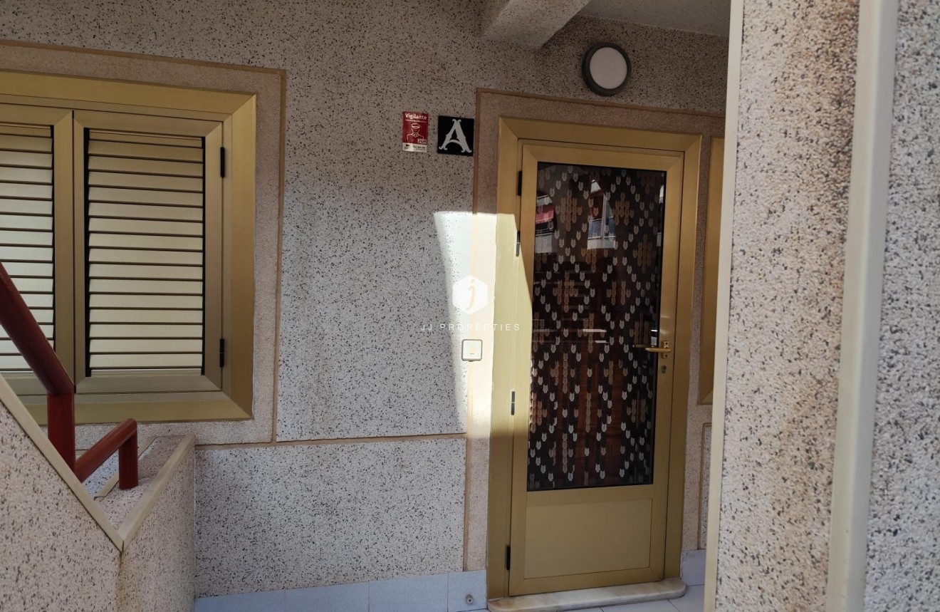 Segunda mano - Apartamento / piso -
Torrevieja - Acequion