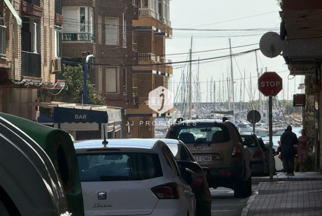 Segunda mano - Apartamento / piso -
Torrevieja - Acequion