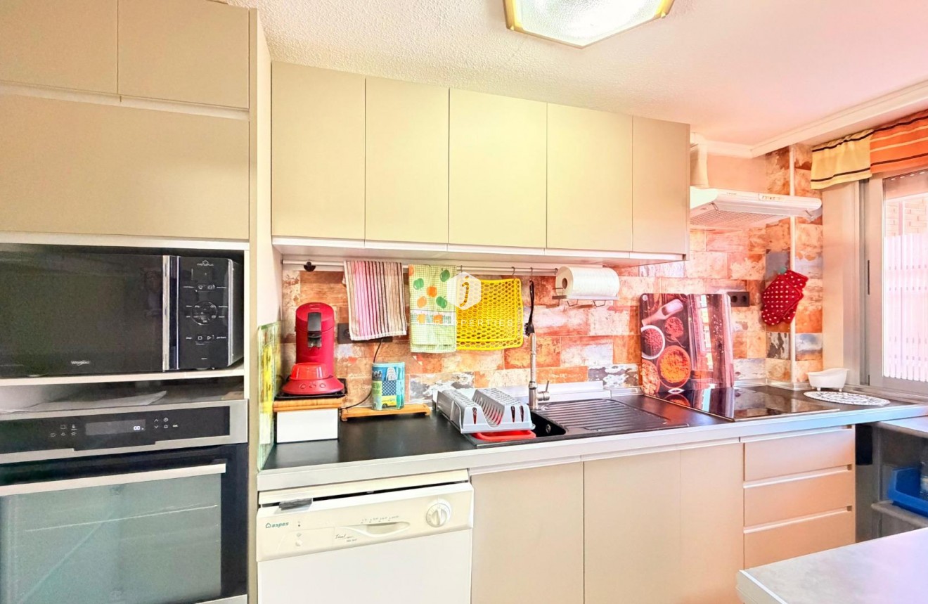 Resale - Apartment / flat -
Torrevieja - Playa de los Naufragos