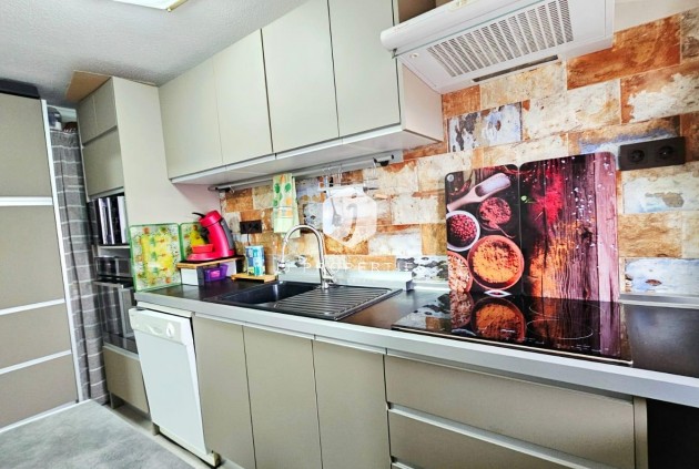 Resale - Apartment / flat -
Torrevieja - Playa de los Naufragos