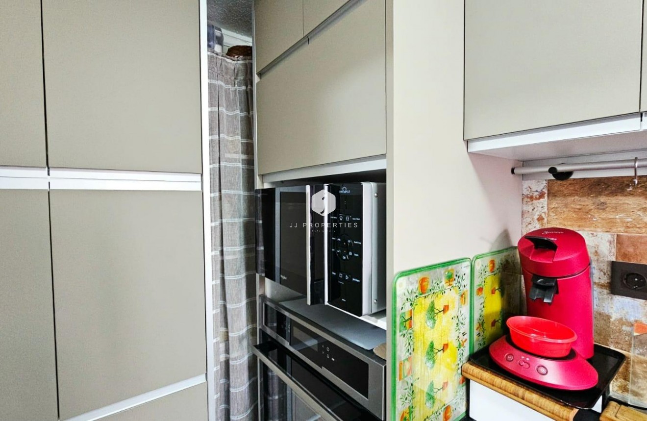 Resale - Apartment / flat -
Torrevieja - Playa de los Naufragos