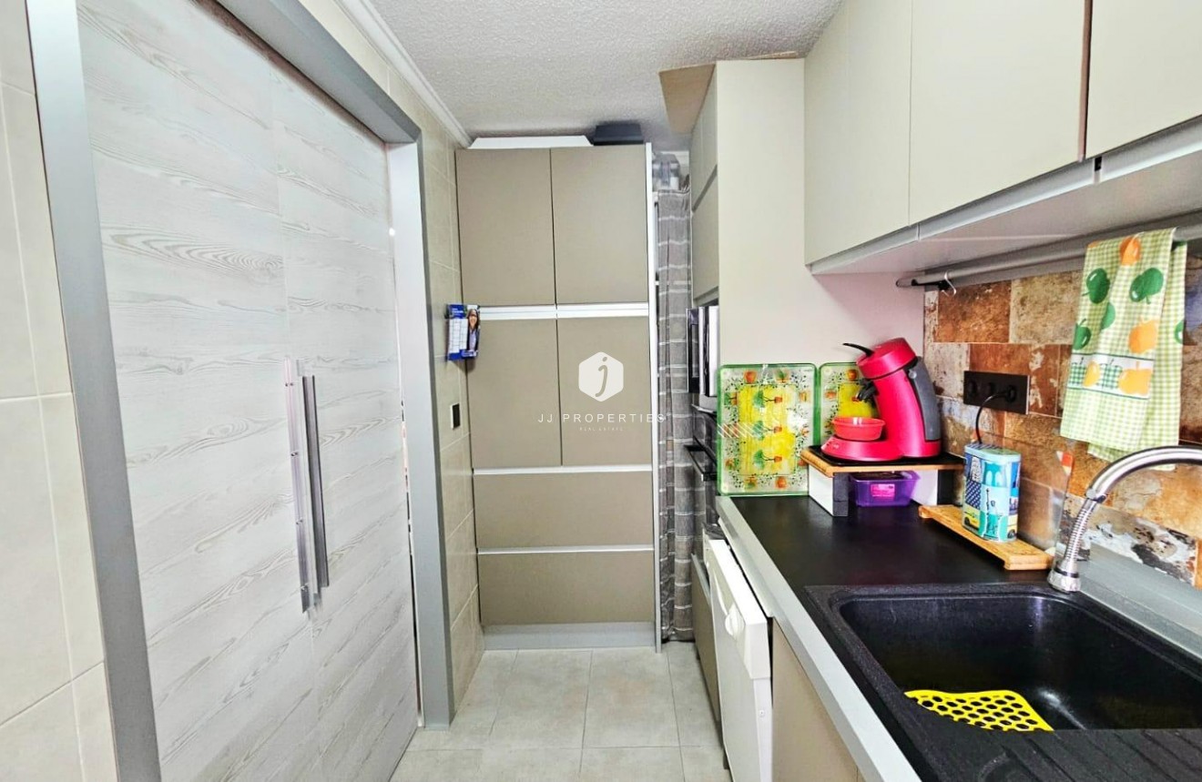 Resale - Apartment / flat -
Torrevieja - Playa de los Naufragos