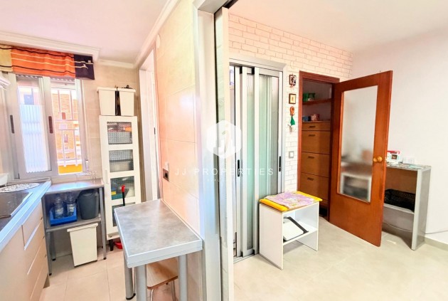 Resale - Apartment / flat -
Torrevieja - Playa de los Naufragos