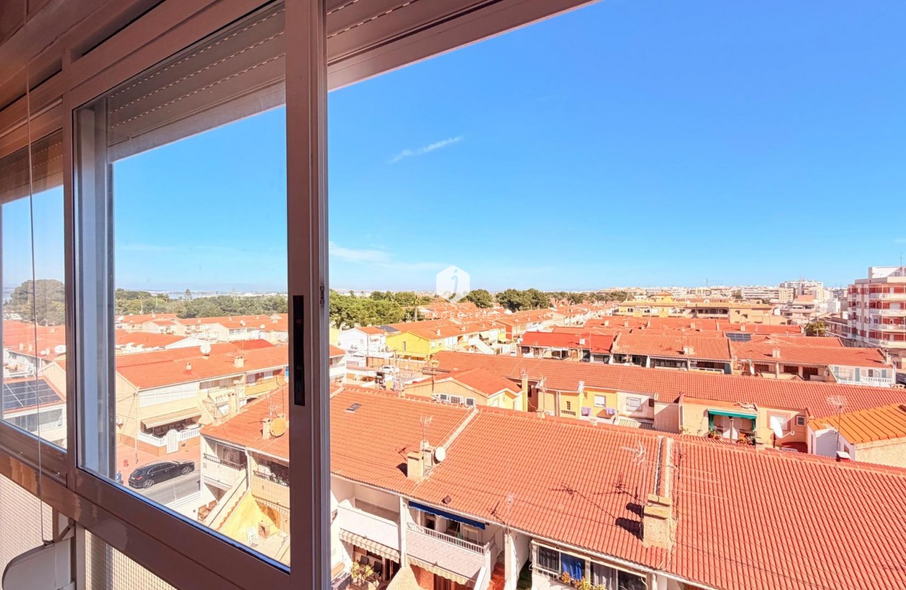 Resale - Apartment / flat -
Torrevieja - Playa de los Naufragos
