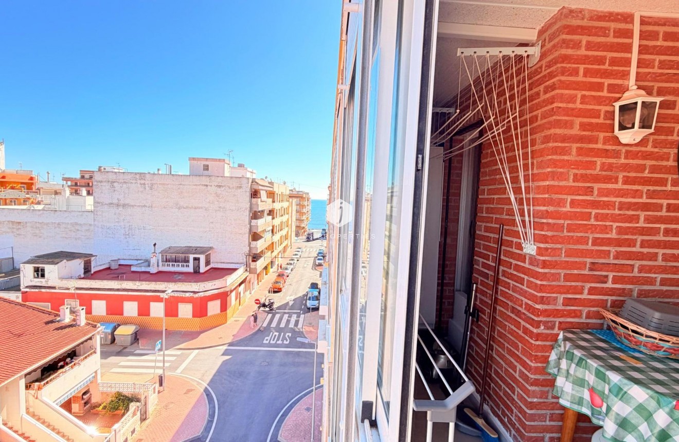Resale - Apartment / flat -
Torrevieja - Playa de los Naufragos
