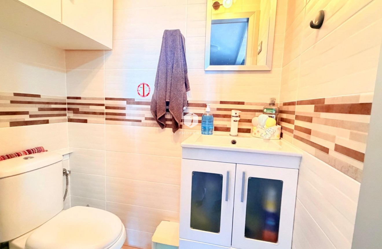 Resale - Apartment / flat -
Torrevieja - Playa de los Naufragos