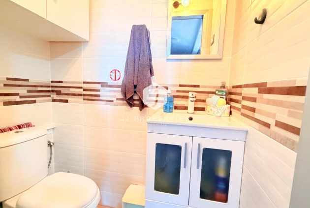 Resale - Apartment / flat -
Torrevieja - Playa de los Naufragos