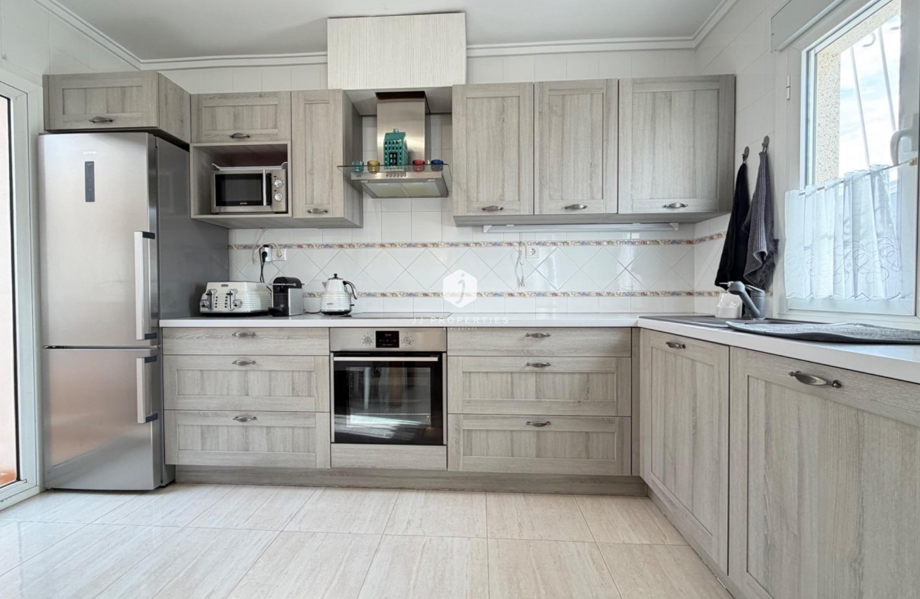 Resale - Chalet -
Rojales - Pueblo